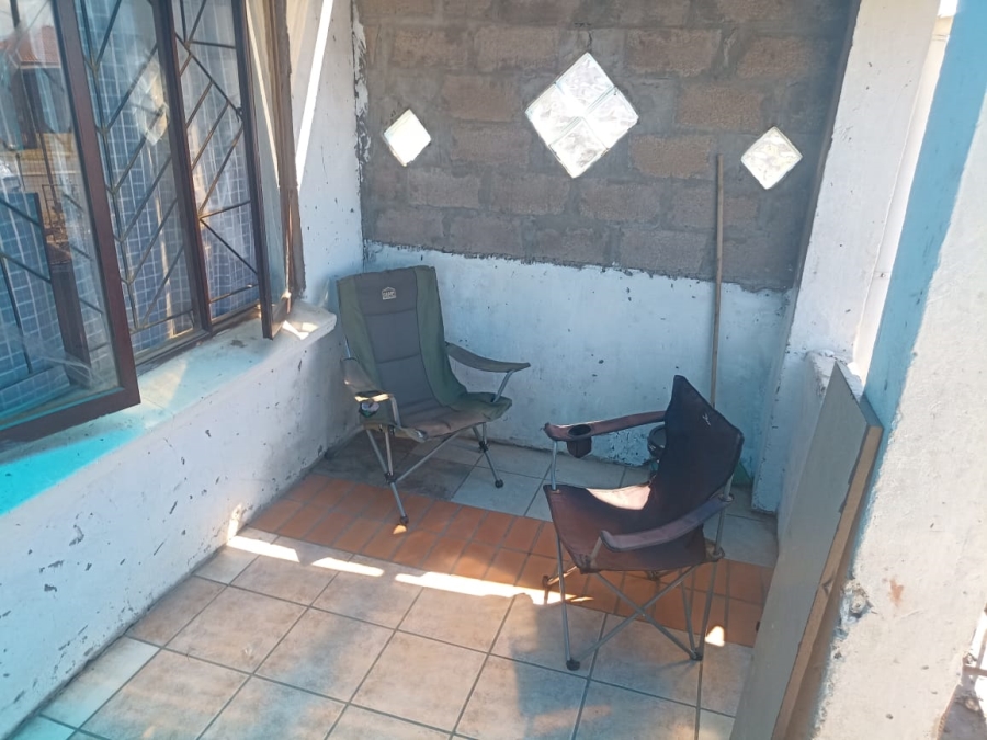 3 Bedroom Property for Sale in Kwanonqaba Western Cape